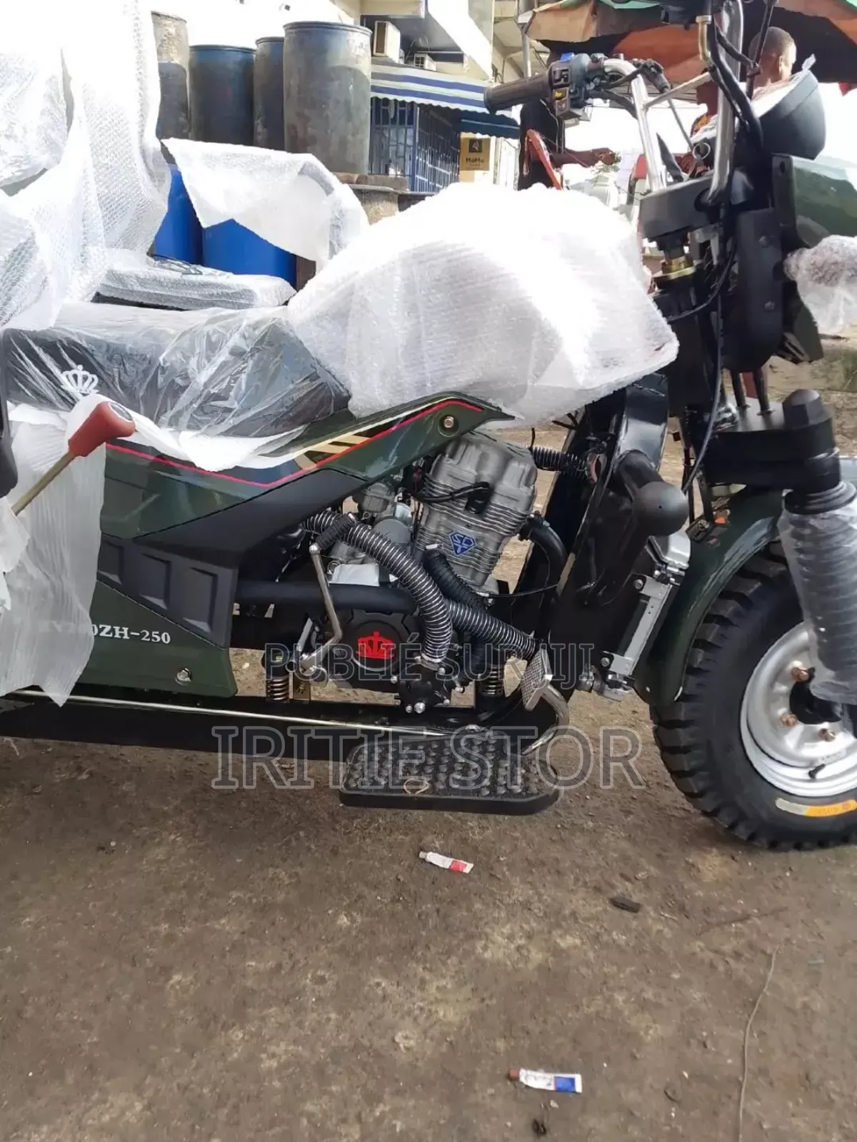 New Royal Moto/Vélomoteurs 2024 Vert