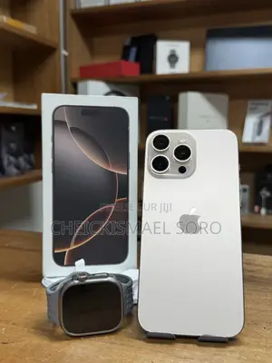 Photo - Apple iPhone 16 Pro Max 256 GB Doré