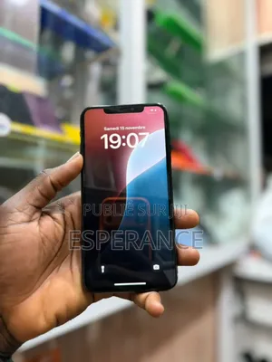 Photo - Apple iPhone 11 Pro Max 256 GB Black