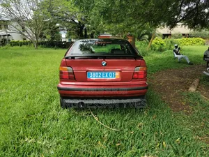BMW 316i 2000 Rouge