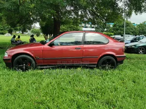 BMW 316i 2000 Rouge