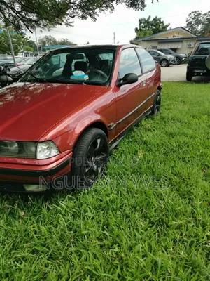 Photo - BMW 316i 2000 Rouge