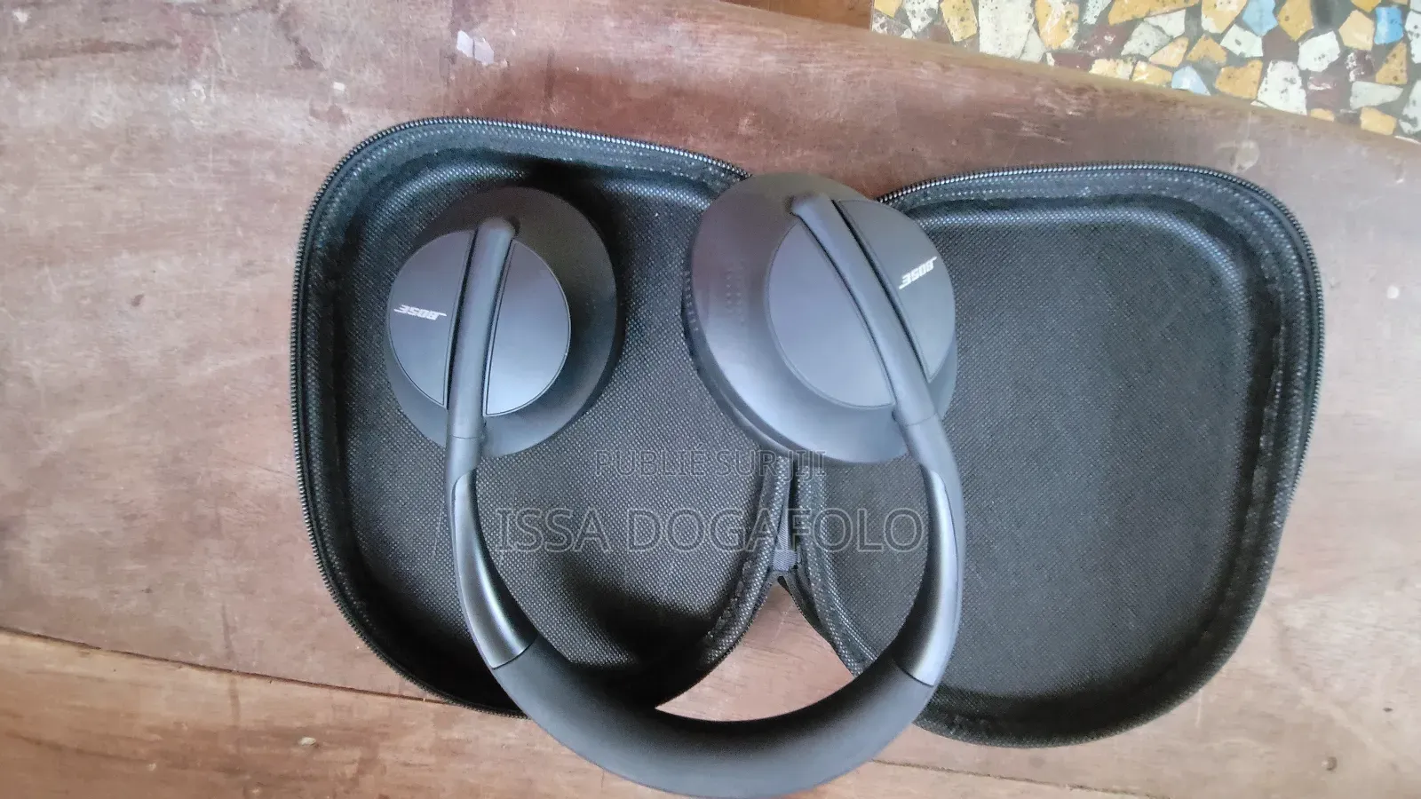 Casque Noise Cancelling Headphones 700