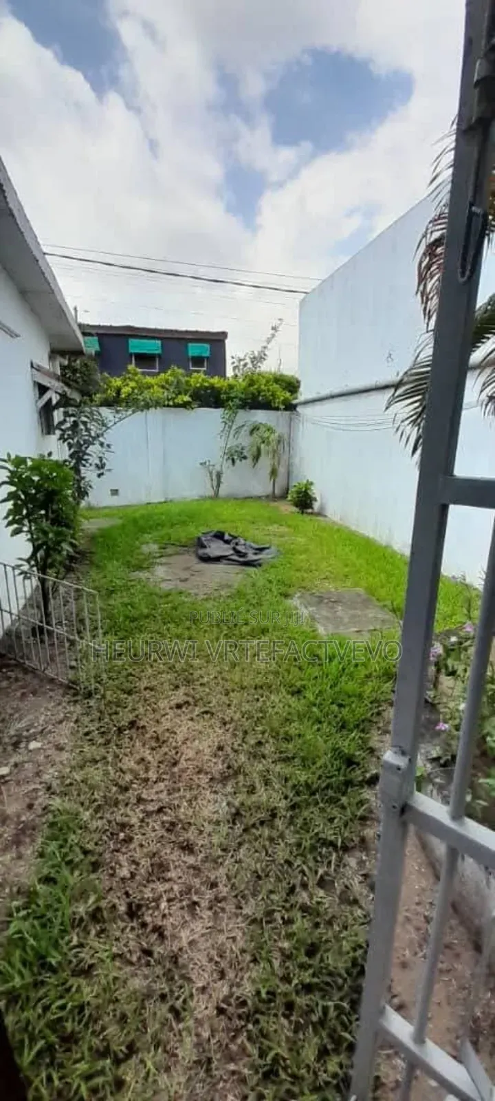 4chbre Villa dans Ciad, Cocody à Vendre