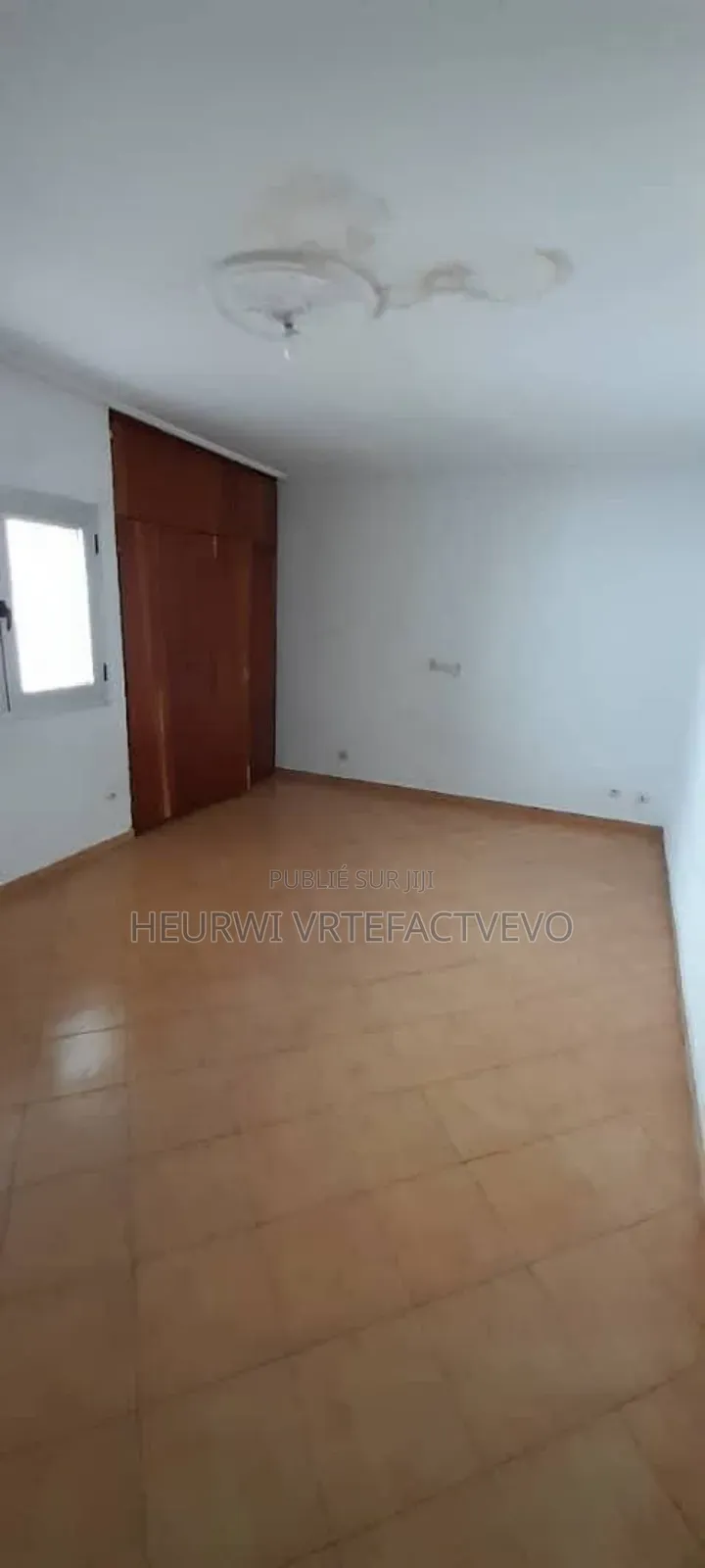 4chbre Villa dans Ciad, Cocody à Vendre