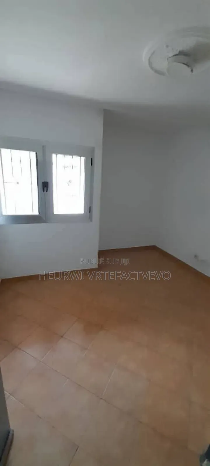 4chbre Villa dans Ciad, Cocody à Vendre