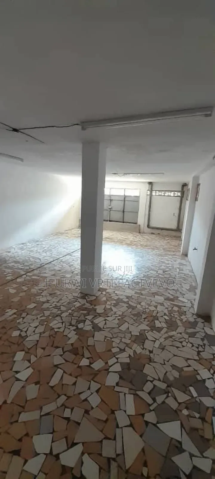 4chbre Villa dans Ciad, Cocody à Vendre