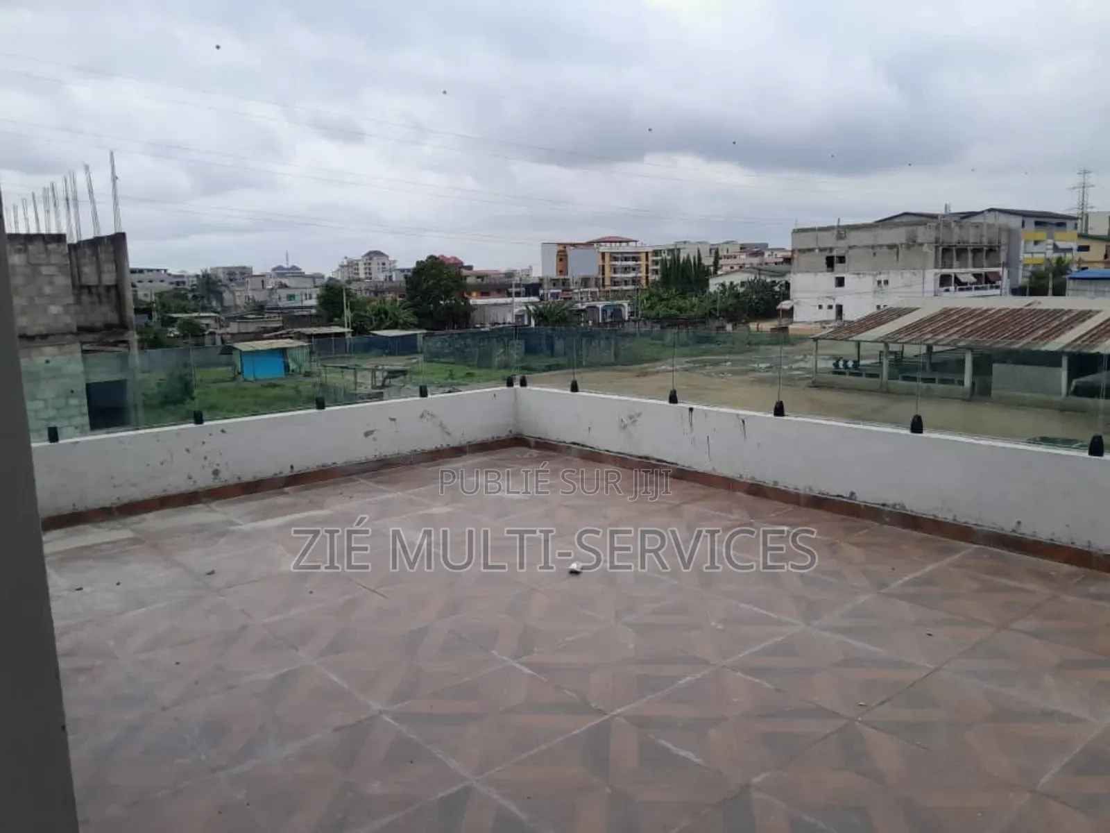 7chbre Duplex dans Zié Multi-Service, Cocody à Vendre