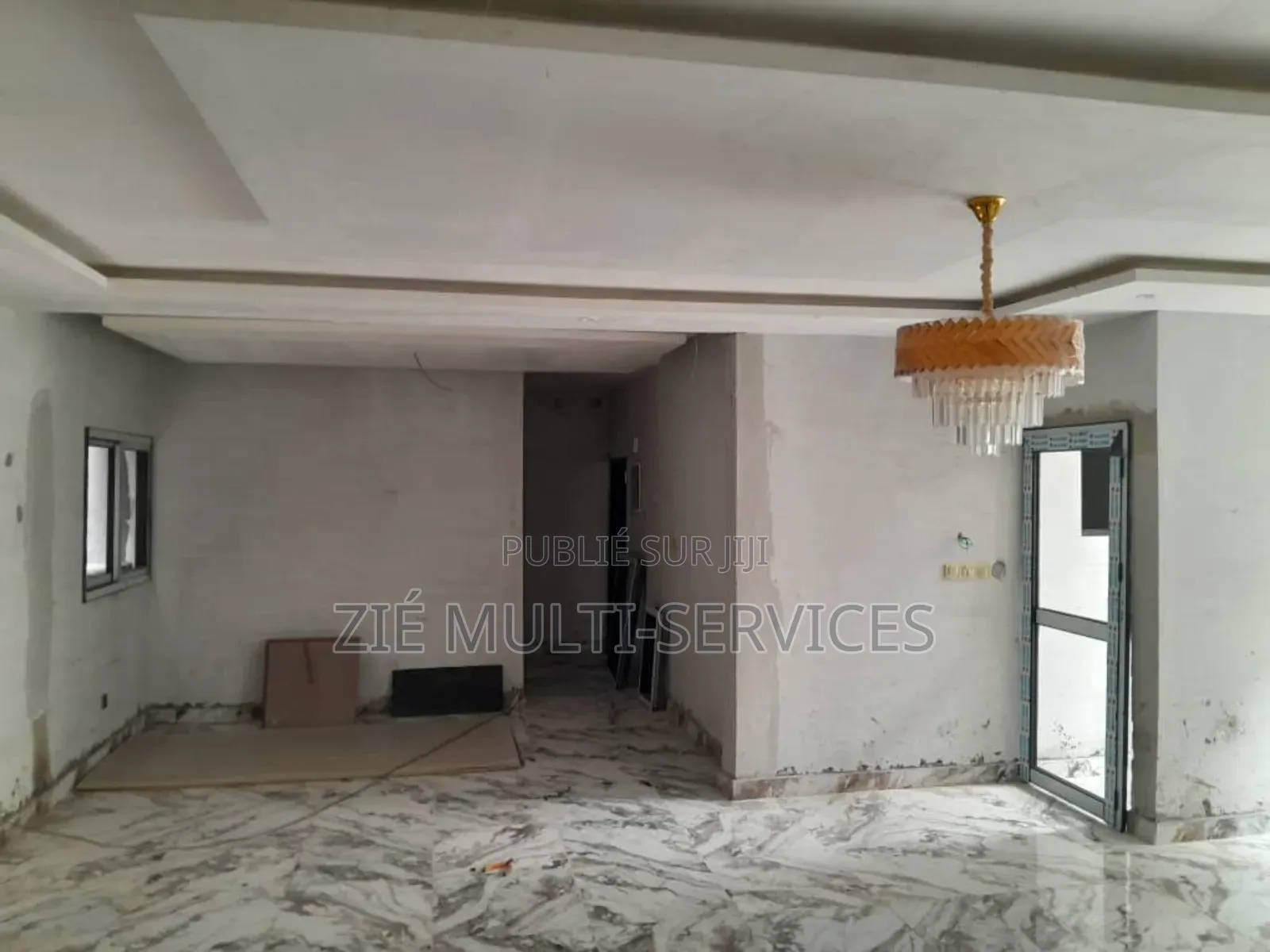 7chbre Duplex dans Zié Multi-Service, Cocody à Vendre