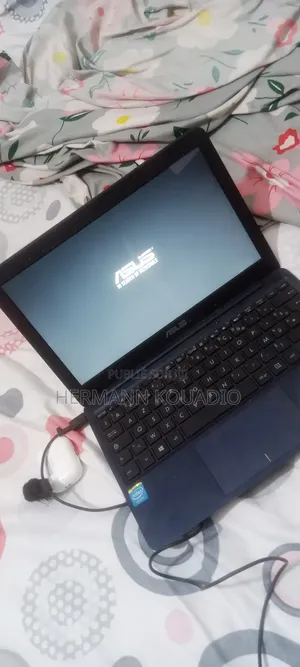 Ordinateur Portable Asus EeeBook X205TA 2GB Intel Atom SSD 32GB