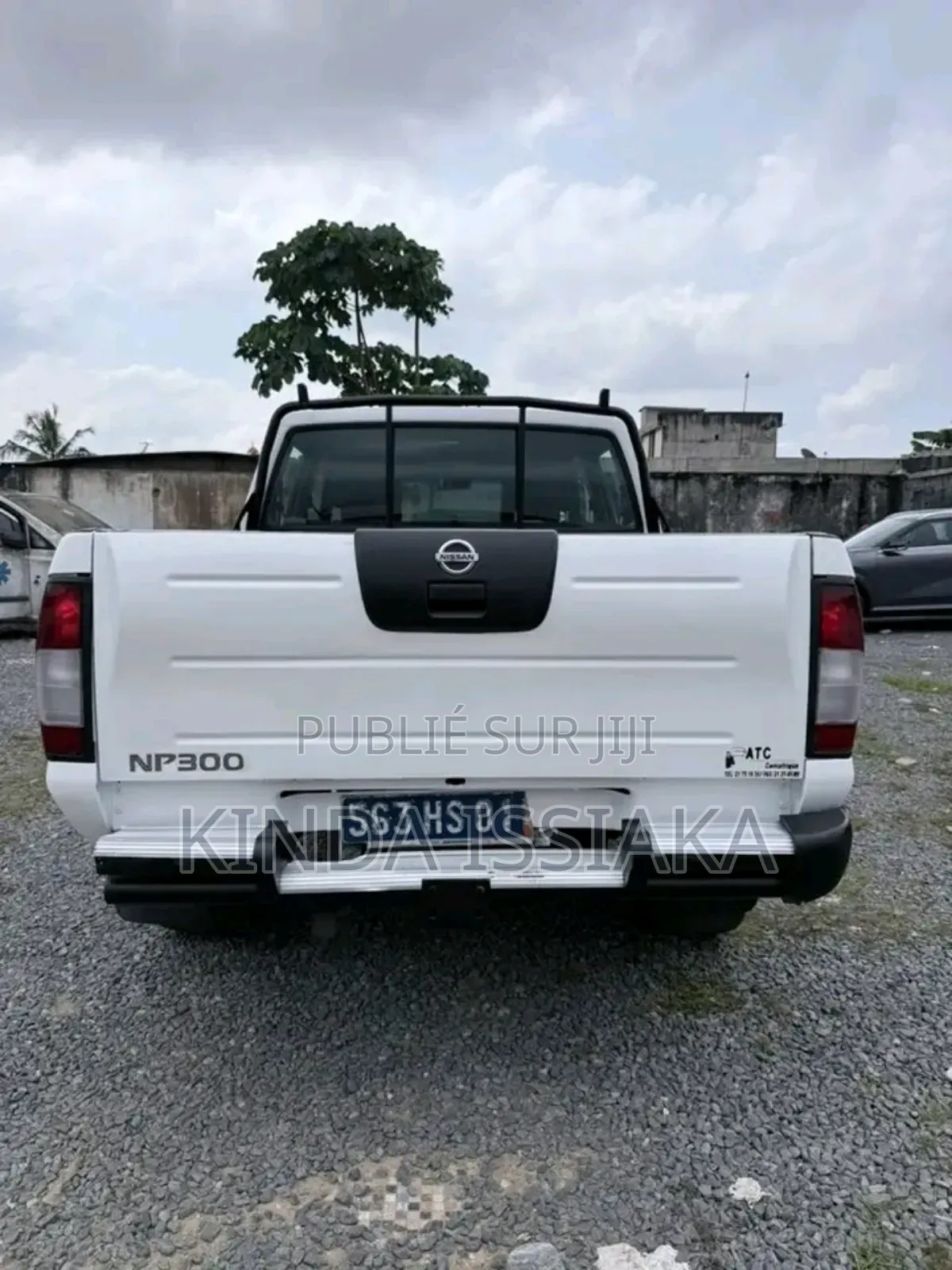 Nissan Hardbody 2018 Blanc cassé