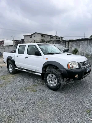 Nissan Hardbody 2018 Blanc cassé