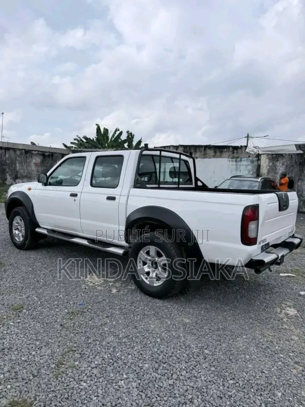 Nissan Hardbody 2018 Blanc cassé