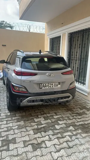 Hyundai Kona Limited 2024 Gris