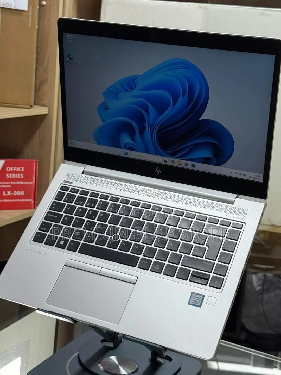 Neuf HP EliteBook 840 G5 16GB Intel Core I7 SSD 512GB