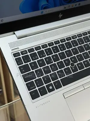 Neuf HP EliteBook 840 G5 16GB Intel Core I7 SSD 512GB