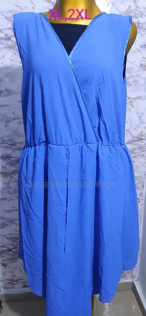 Photo - Robe Élégante Sans Manches. Solde :Tout À 1500fcfa