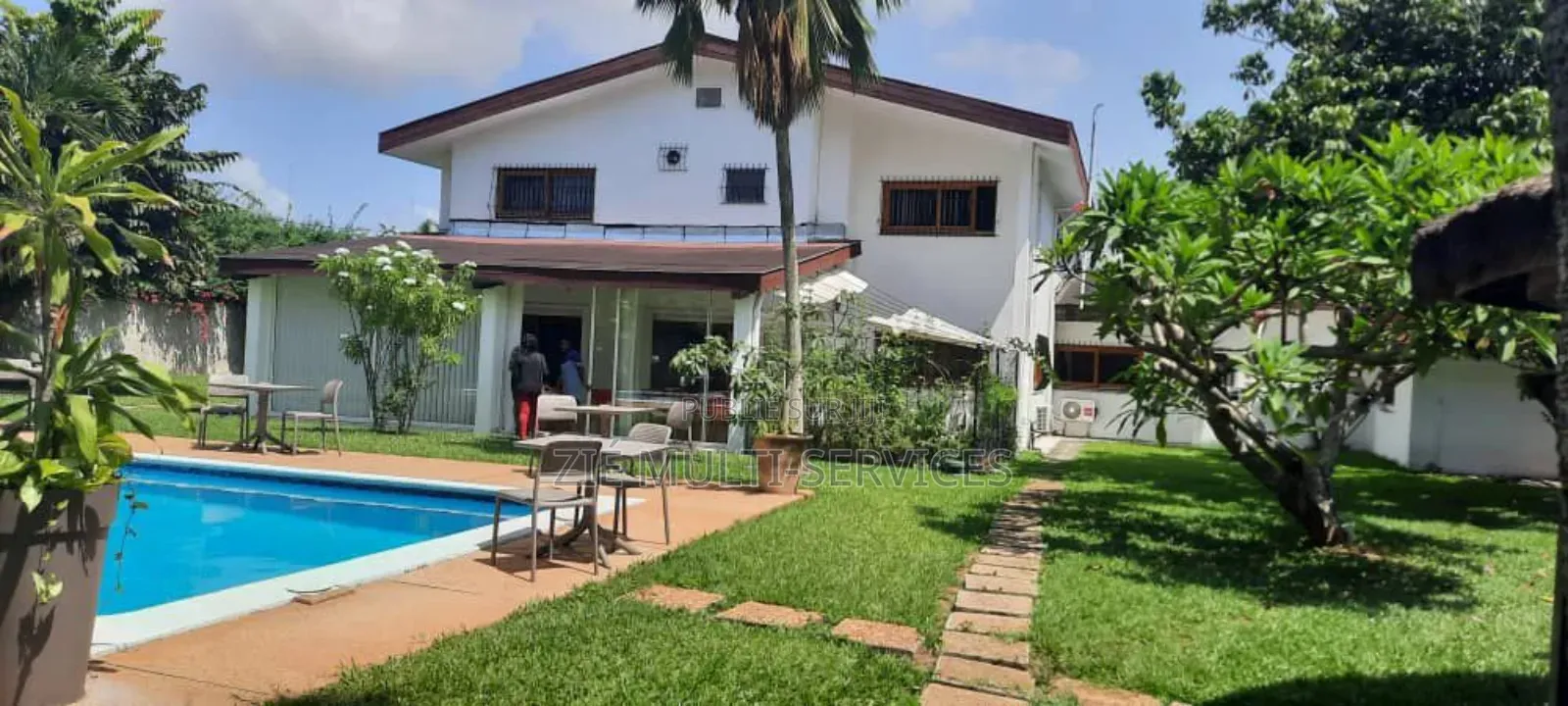 Furnished 7chbre Duplex dans Zié Multi-Service, Marcory à Vendre