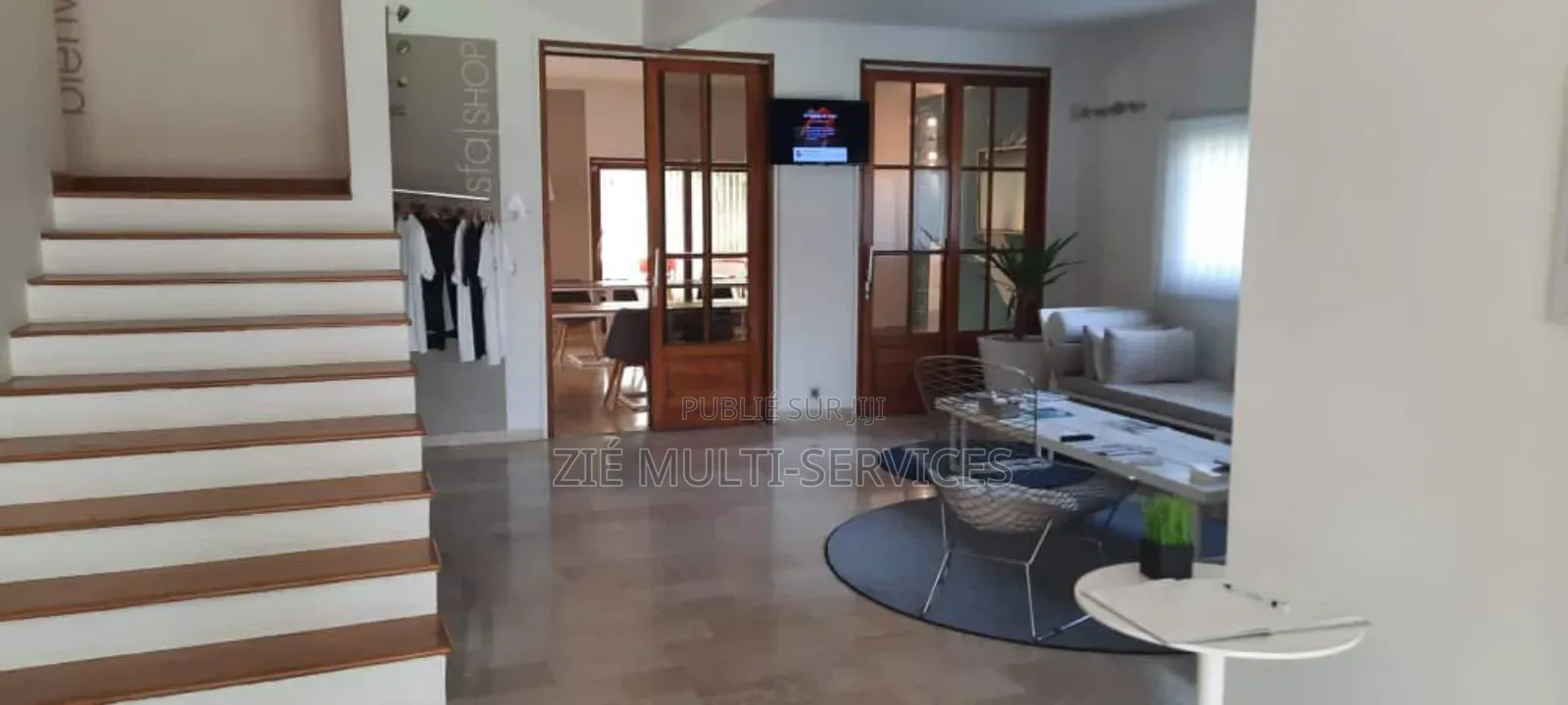 Furnished 7chbre Duplex dans Zié Multi-Service, Marcory à Vendre