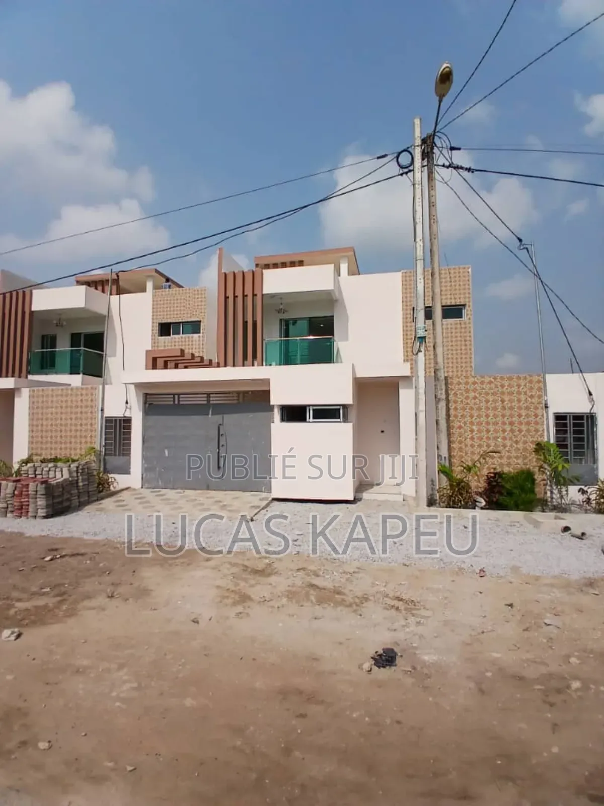 Furnished 5chbre Duplex dans Lucas Immobilier, Cocody à Vendre