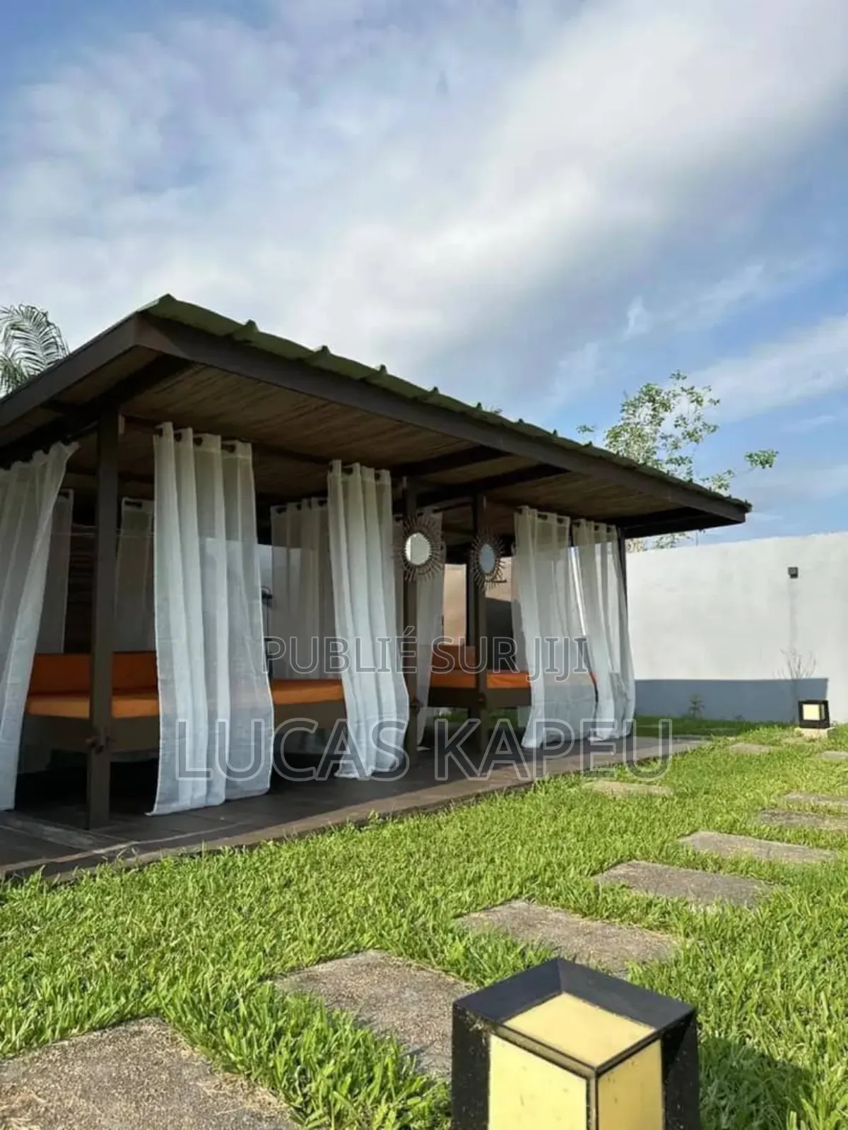 Furnished 13chbre Manoir dans Lucas Immobilier, Cocody à Vendre