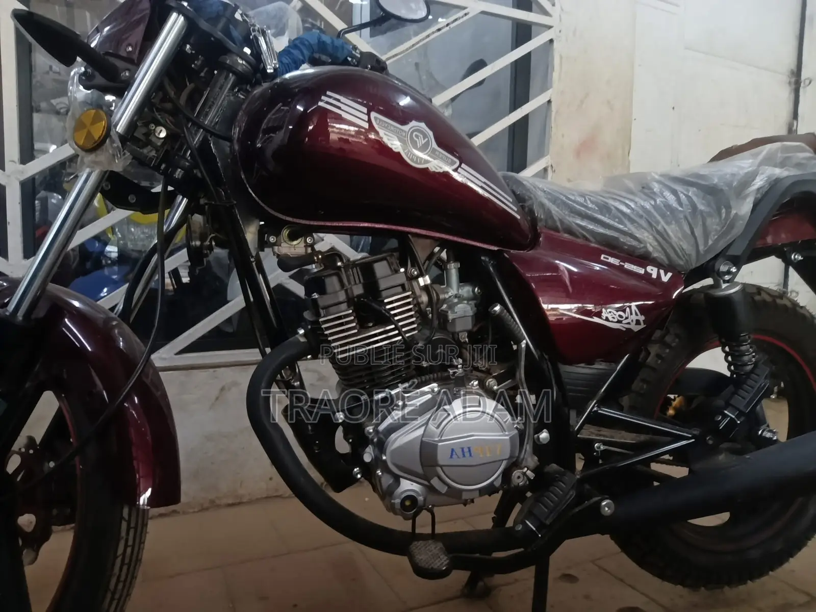 New Royal RY125 2024