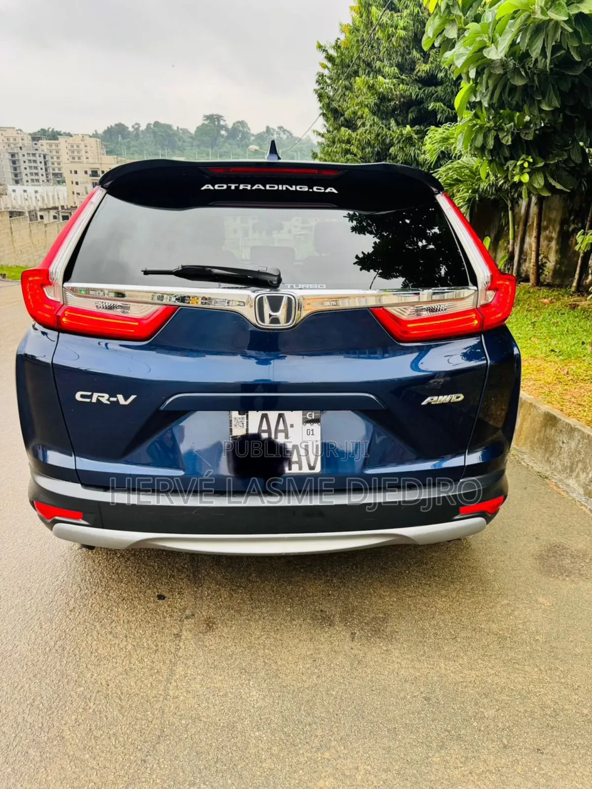 Honda CR-V Touring AWD 2020 Blue