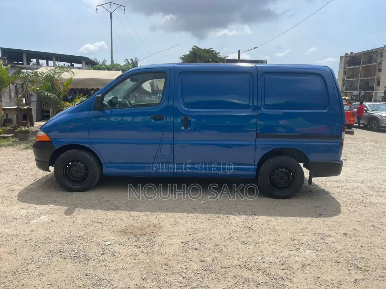 Toyota HiAce 2002 Blue