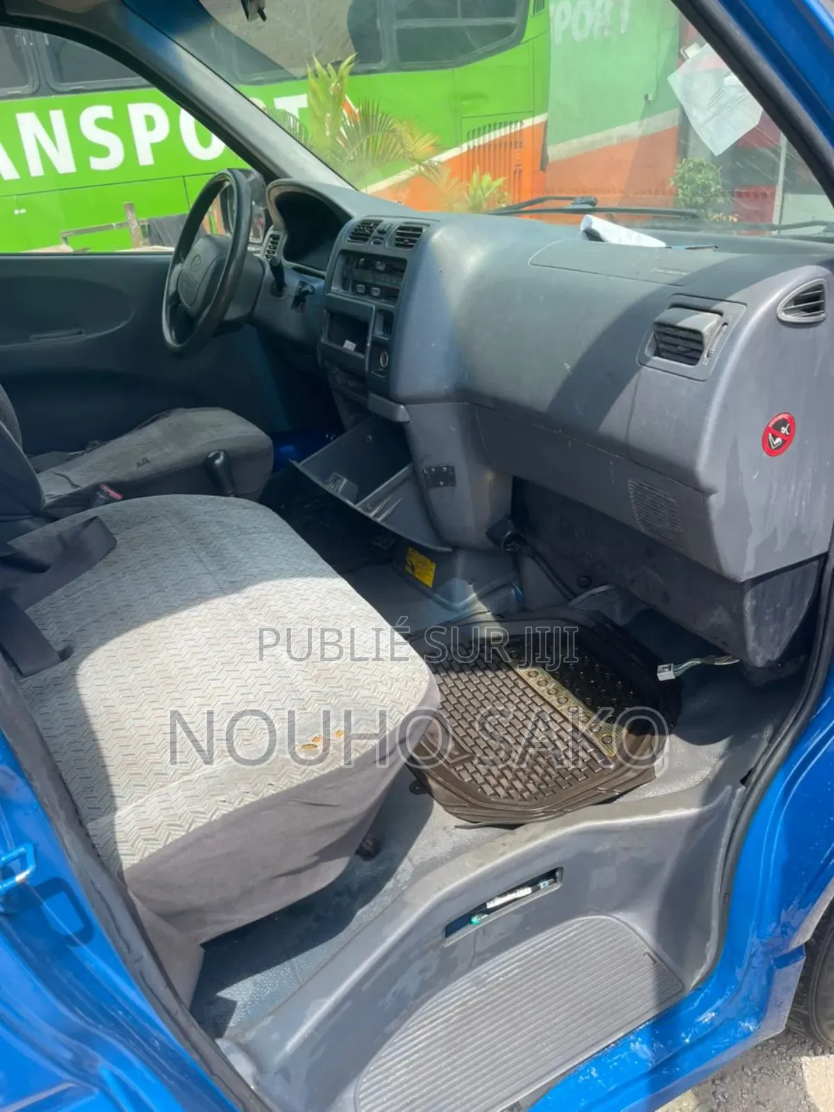 Toyota HiAce 2002 Blue