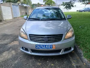 Photo - Great Wall Voleex 2012 Gris