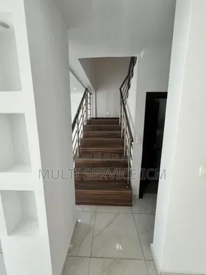 3chbre Duplex dans Cocody Abatta à Vendre