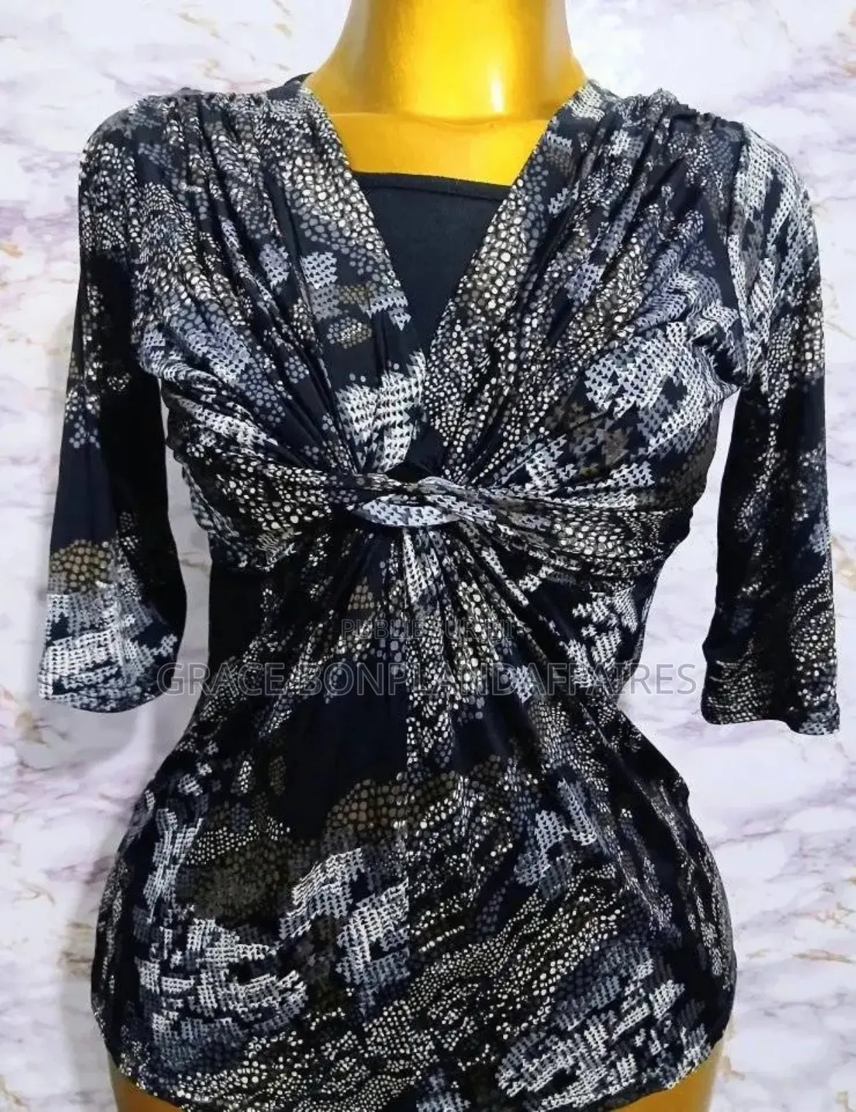 Vetements Floraux Feminins. Solde :Tout À 1500fcfa