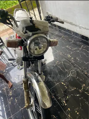 New Royal Moto/Vélomoteurs 2014 Rouge