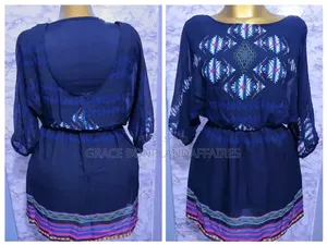 Haut À Double Couleur. Solde :Tout À 1500fcfa