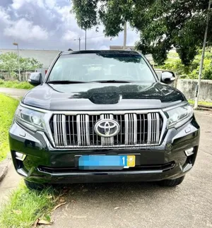 Photo - Toyota Land Cruiser Prado 2022 Black