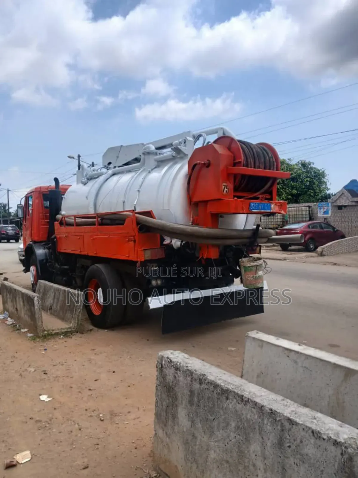 Camion Citerne Sodeci Marque Mercedes Tout Papier À Jour Moteur
