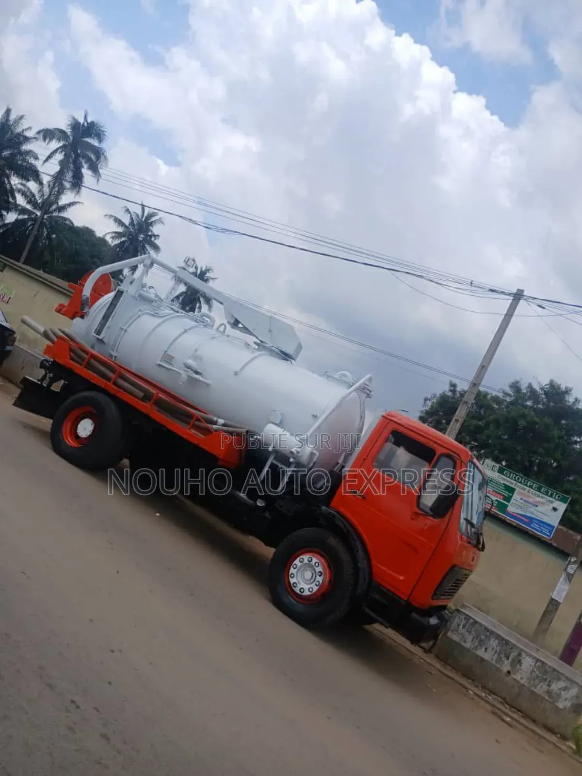 Camion Citerne Sodeci Marque Mercedes Tout Papier À Jour Moteur