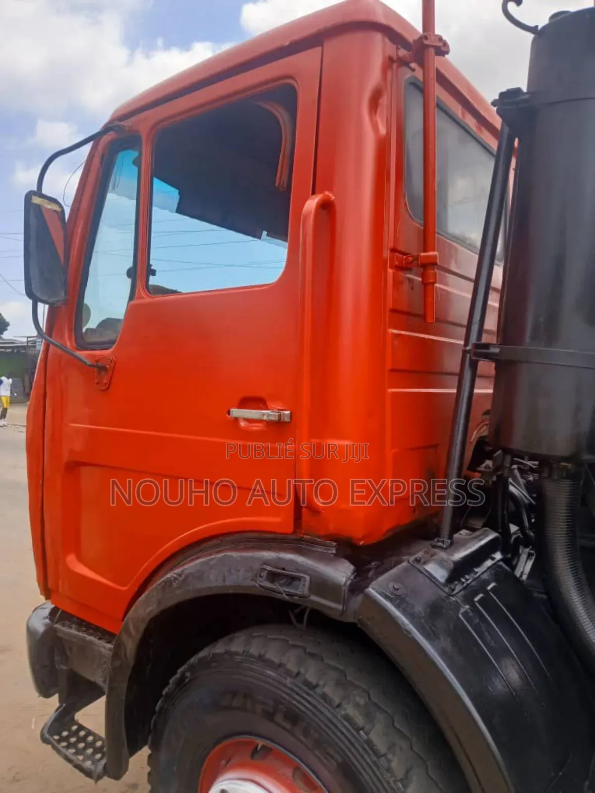 Camion Citerne Sodeci Marque Mercedes Tout Papier À Jour Moteur