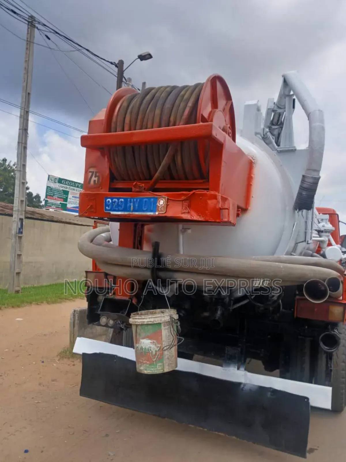 Camion Citerne Sodeci Marque Mercedes Tout Papier À Jour Moteur