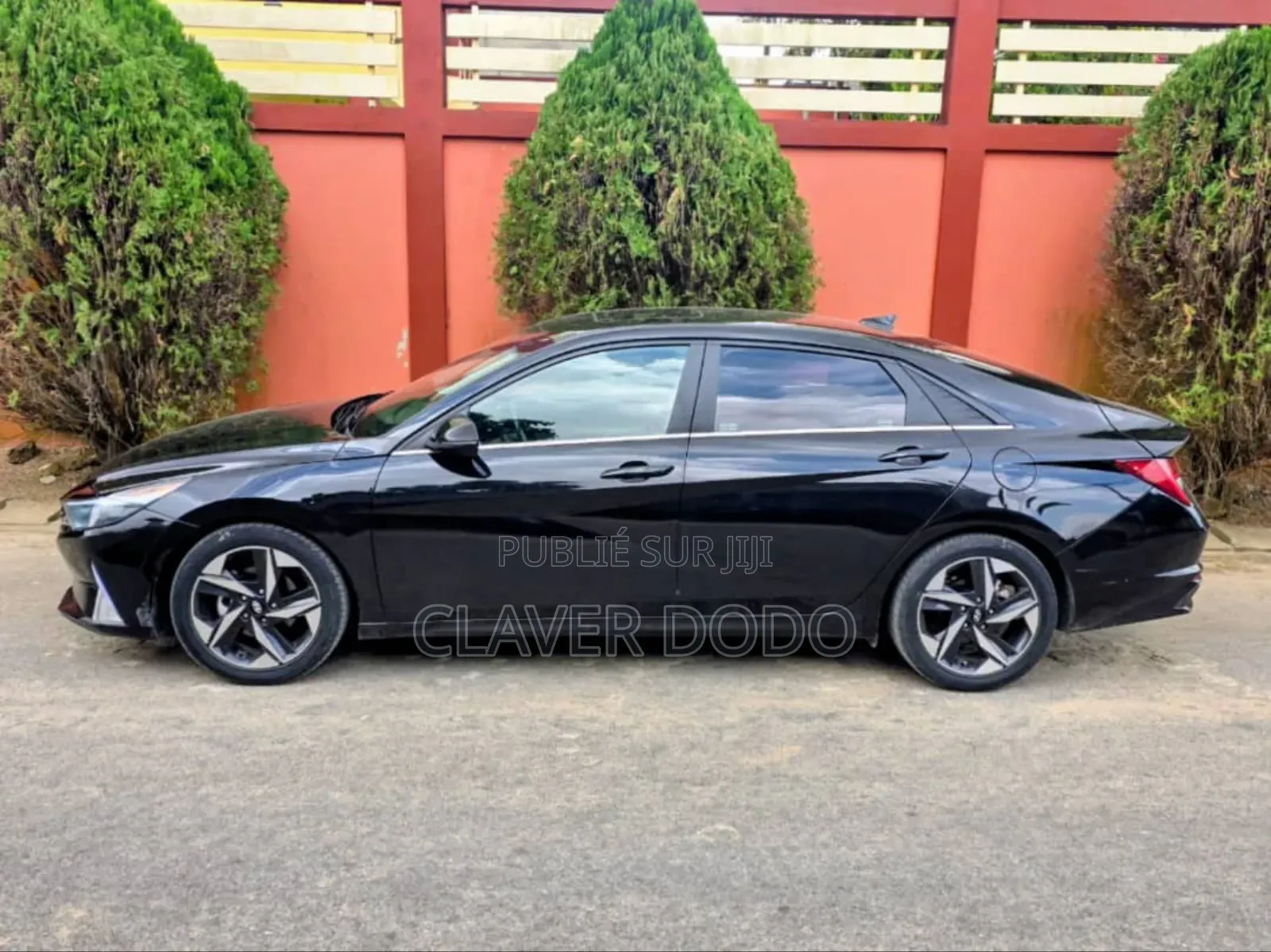 Hyundai Elantra 2022 Black