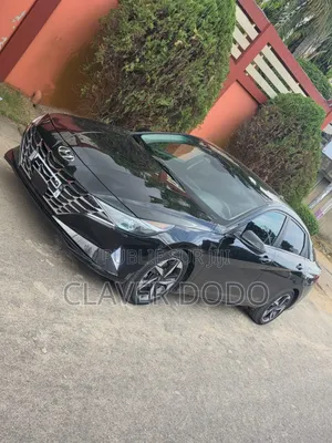Hyundai Elantra 2022 Black