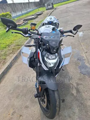 New BMW M 1000 R 2023