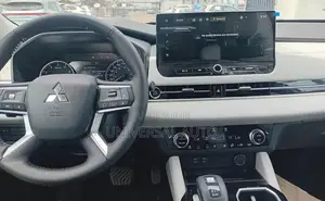 Photo - New Mitsubishi Outlander 2025 Gris