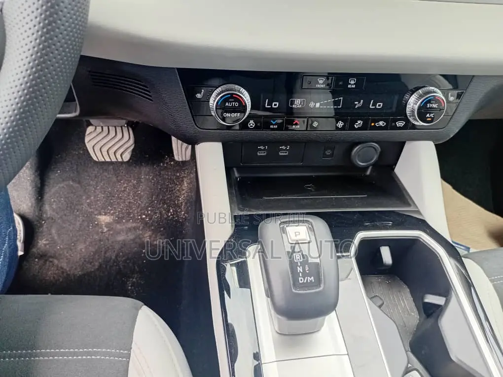 New Mitsubishi Outlander 2025 Gris