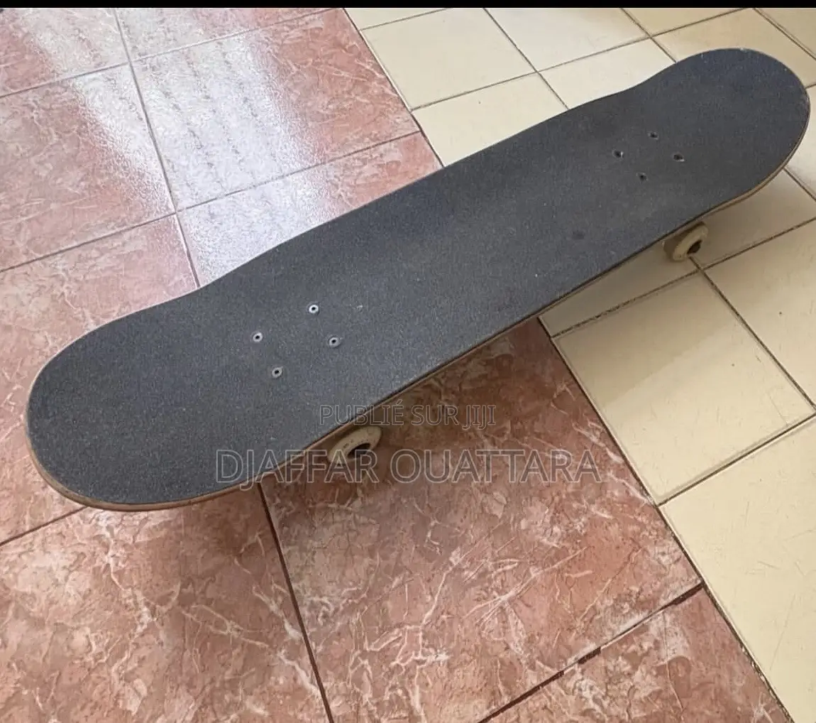 Skateboard en Très Bon Etat