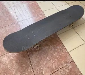 Photo - Skateboard en Très Bon Etat
