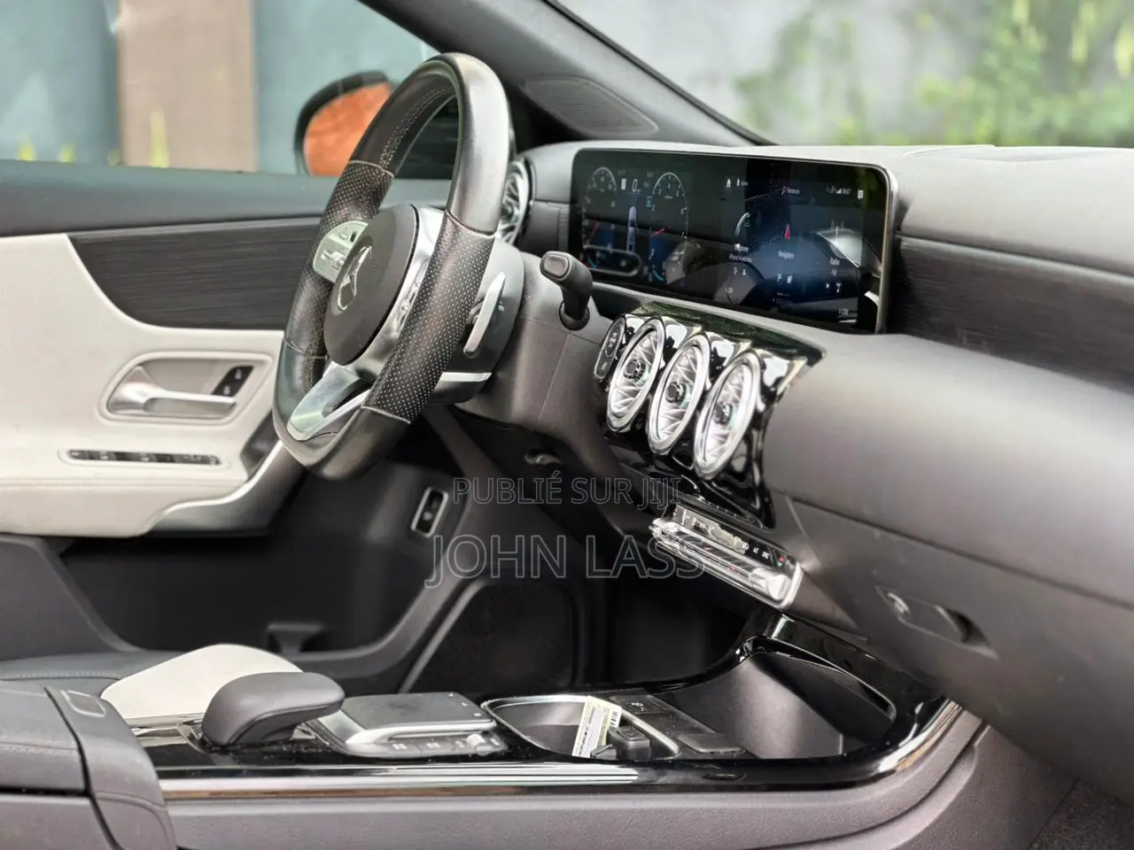 New Mercedes-Benz 220 2022 Gris