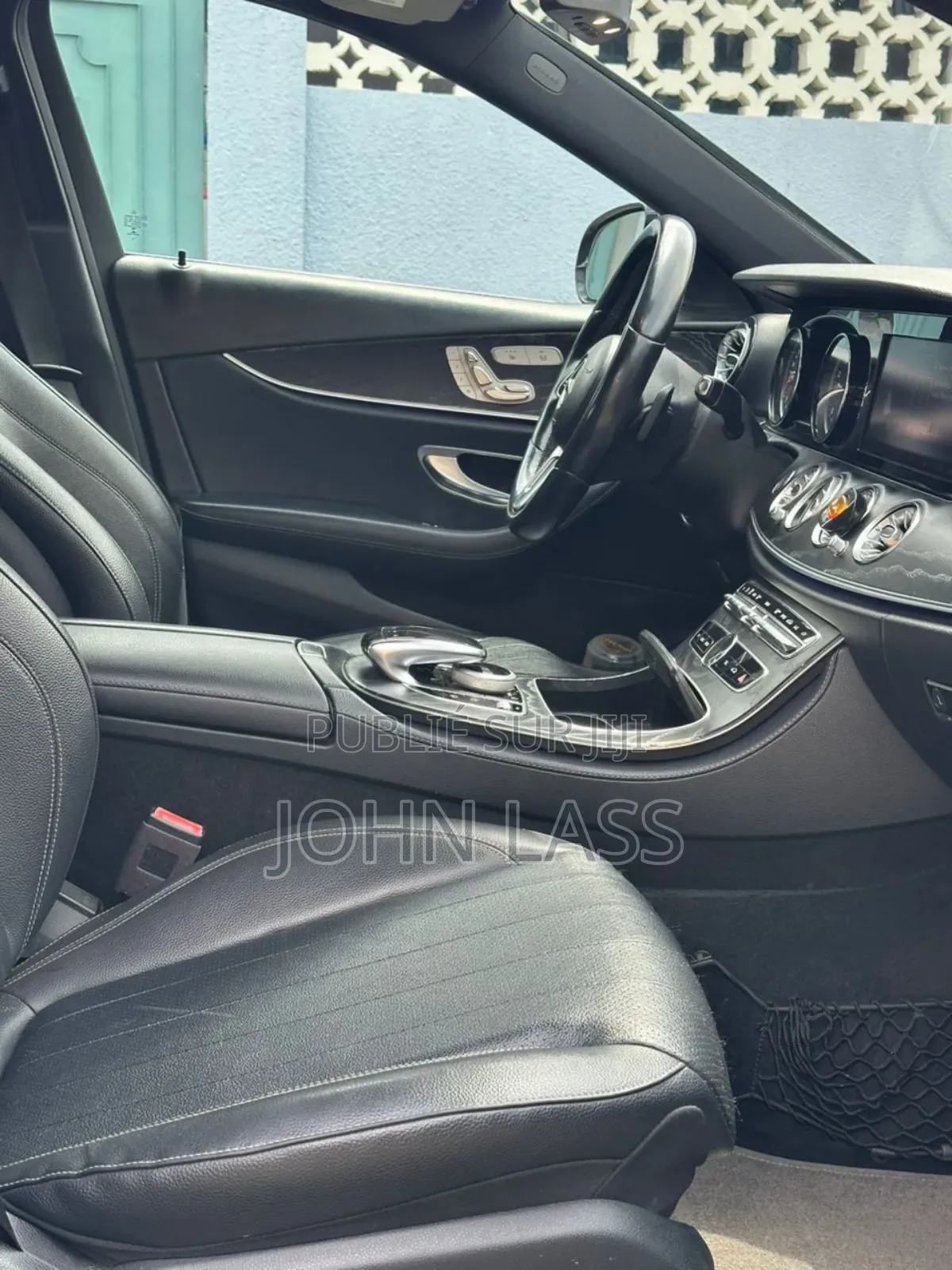 Mercedes-Benz E300 2020 Black