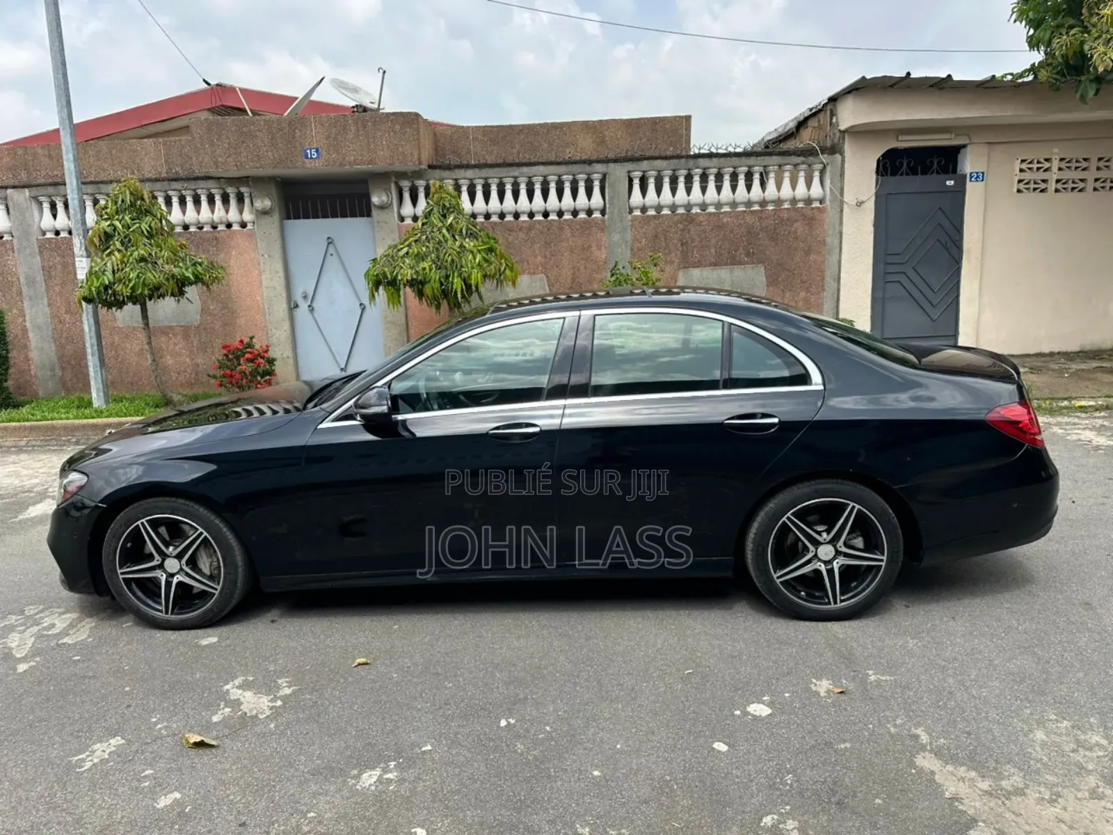 Mercedes-Benz E300 2020 Black