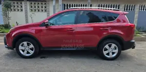 Toyota RAV4 XLE AWD (2.5L 4cyl 6A) 2016 Rouge